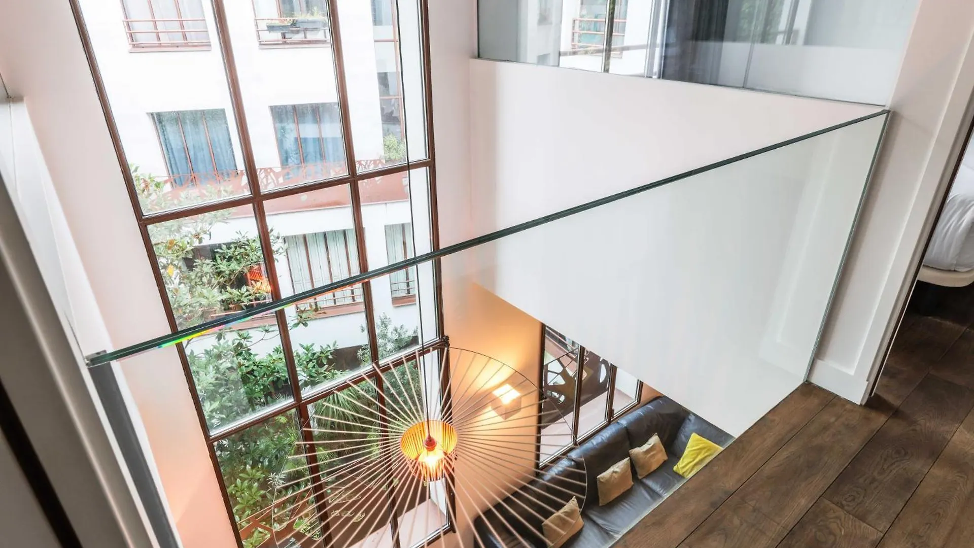 Bastille - Elegant Duplex Loft -6P Paris Apartment